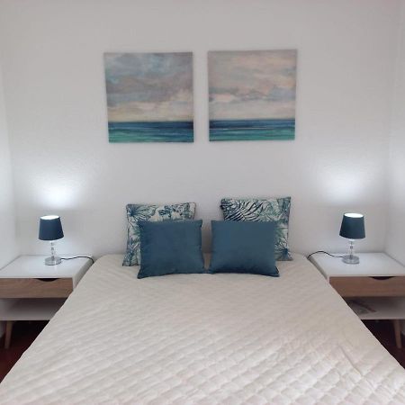 Carcavelos Surf Beach House ภายนอก รูปภาพ