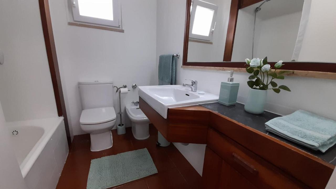 Carcavelos Surf Beach House ภายนอก รูปภาพ